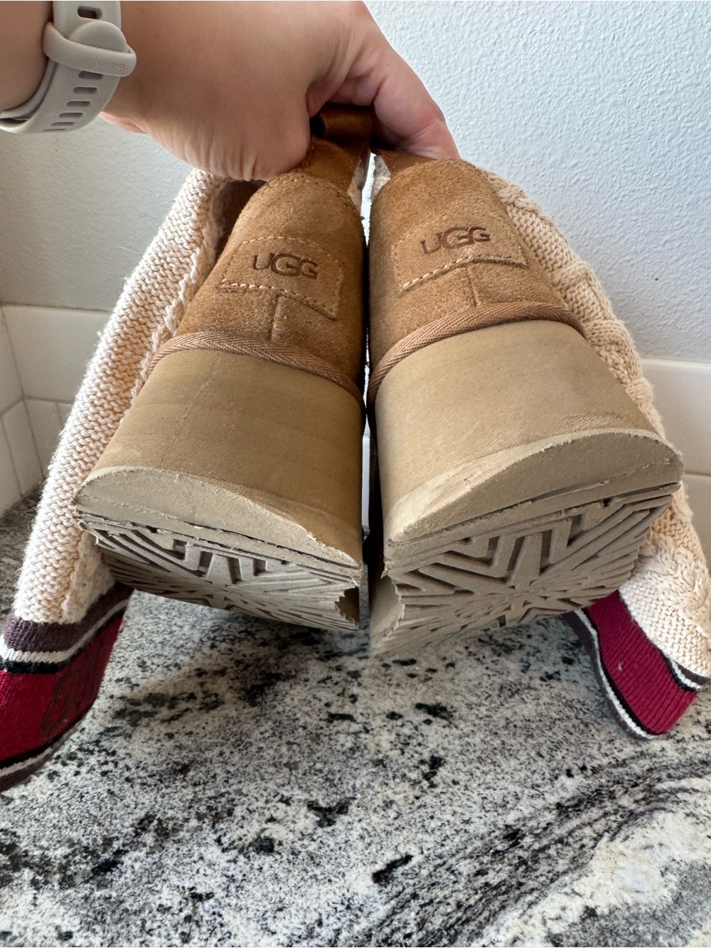 UGG Women's Classic Sweater Letter Tall Platform Boot. Size 8. VGUC. Read please - Picture 6 of 12